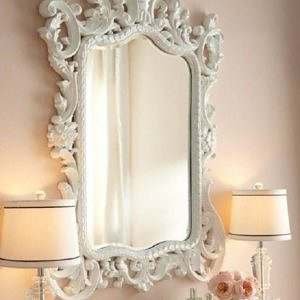 Espelho com Moldura Provençal