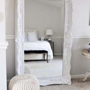 Espelho com Moldura Provençal