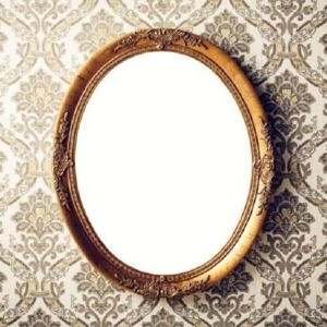 Espelho com Moldura Provençal