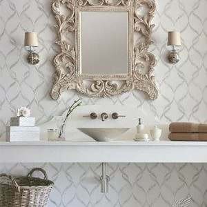 Espelho com Moldura Provençal