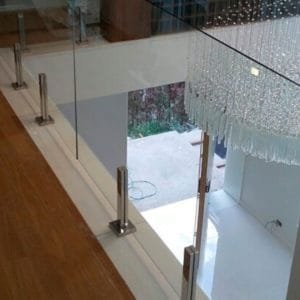 Guarda Corpo de vidro corrimão escada varanda sacadas alumino inox embutido show glass