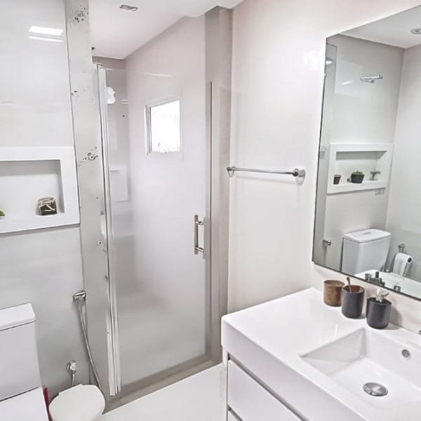 Box de Vidro para Banheiro Branco de Abrir modelo Certo