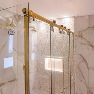 Box de Vidro de Abrir para Banheiro Dourado modelo Elegance Due