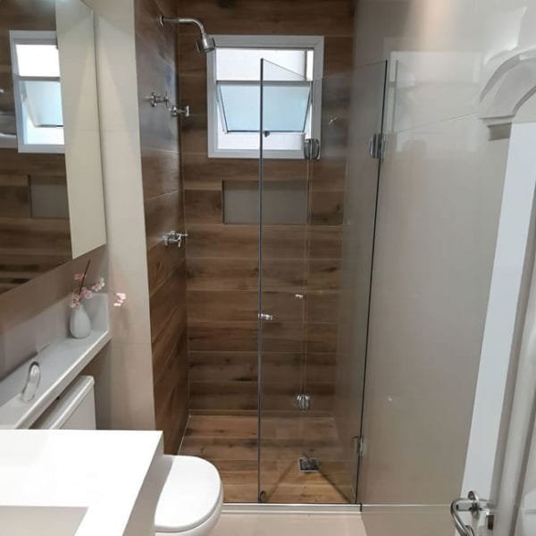 Box de vidro para o banheiro modelo Flex cromado articulado duas portas