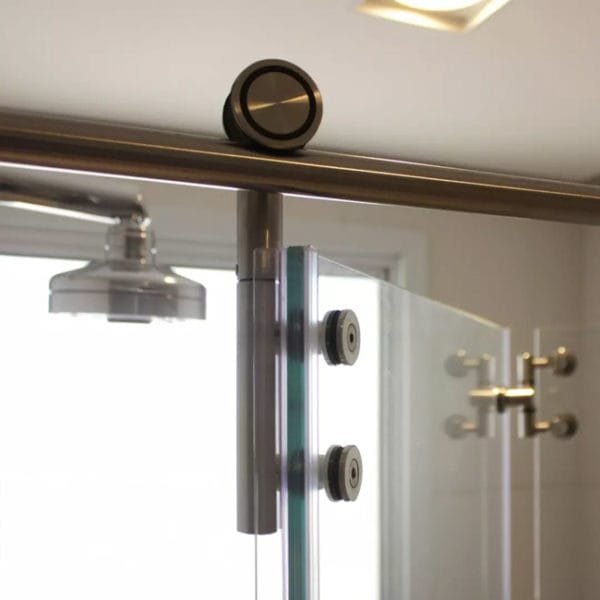 Box de vidro para o banheiro modelo Articulado Arty cromado inox polido ou escovado roldana aparente