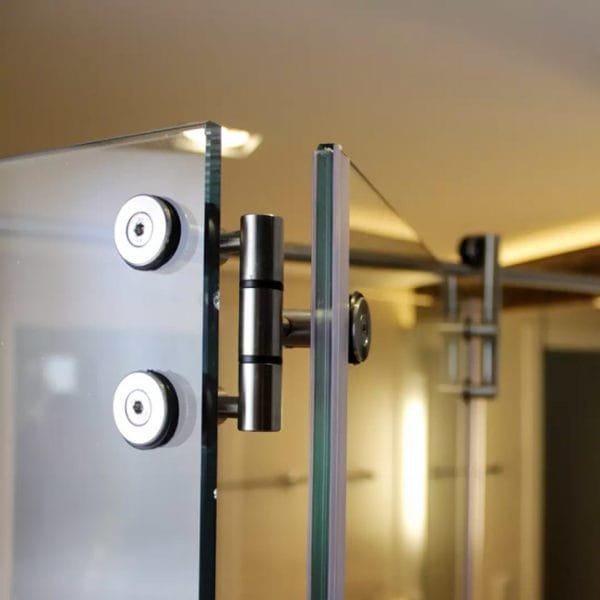 Box de vidro para o banheiro modelo Articulado Arty cromado inox polido ou escovado roldana aparente