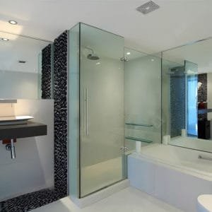 Box de vidro para o banheiro modelo Pérola cromado inox polido ou escovado roldana aparente