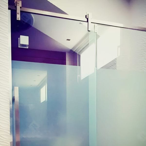 Box de vidro para o banheiro modelo Square cromado inox polido ou escovado roldana aparente